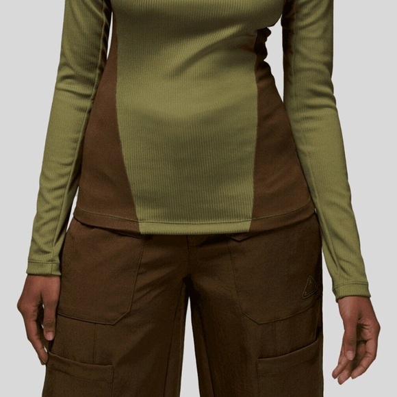 Nike Jordan 23 Engineered Women's 1/4-Zip Long-Sleeve Top Tight Fit - Picture 4 of 9